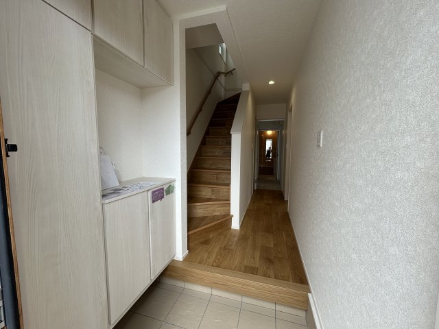 明石市藤江新築戸建４号棟の玄関