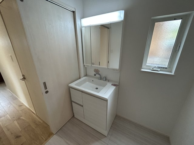 明石市藤江新築戸建４号棟の独立洗面台