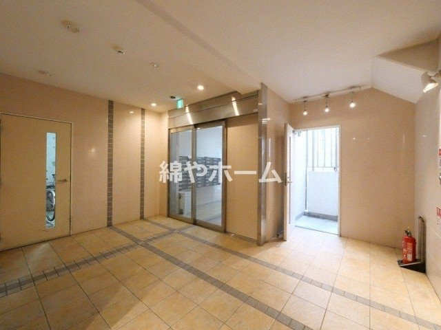 リレイション大国のロビー|清潔なロビーです