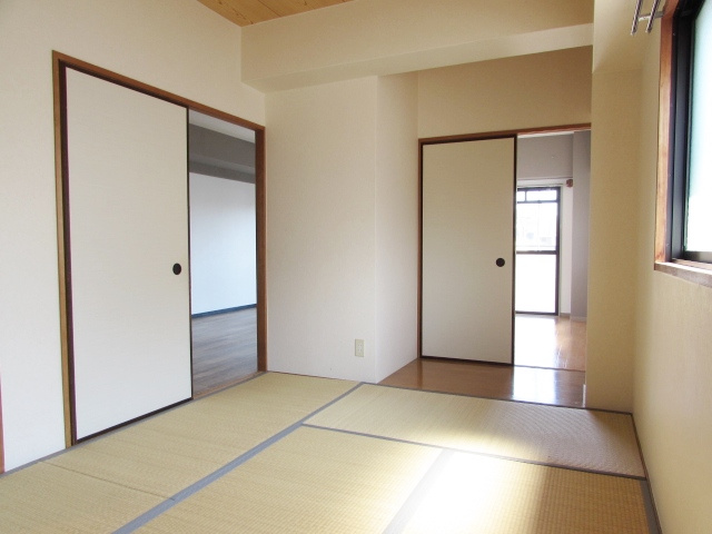 シャトーヌーボーの和室