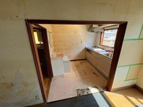 高台南向き4LDK！日当たりと眺望を叶える緑ケ岡の家♪のキッチン|広いシンクでたくさんお料理を作れます♪