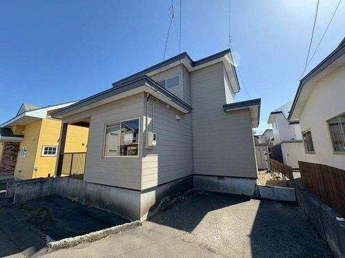 高台南向き4LDK！日当たりと眺望を叶える緑ケ岡の家♪の外観|高台で津波の心配も少なく過ごしやすい環境です。