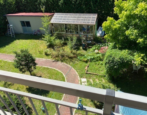 標茶町常盤町 【7DK以上】大型戸建の庭|広い庭にガーデンハウスもあり、様々な用途に使えます。