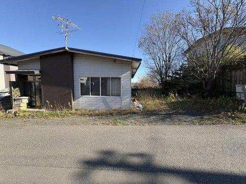 釧路市緑ケ岡6丁目　売土地の前面道路含む現地写真|前面道路に上下水道管・都市ガス管がございます！