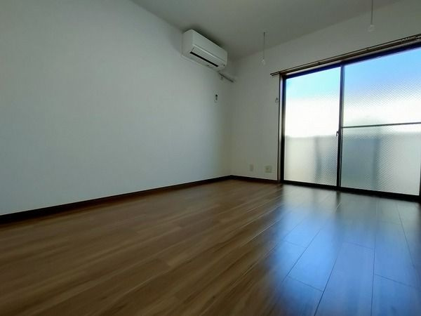 エストールⅡの居間・リビング|他部屋参考写真