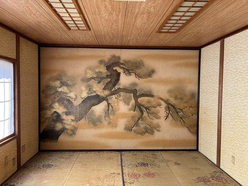 春採4丁目で飲食店跡の店舗付住宅が登場！多様な用途に♪の内装|襖に描かれた絵にセンスを感じます♪