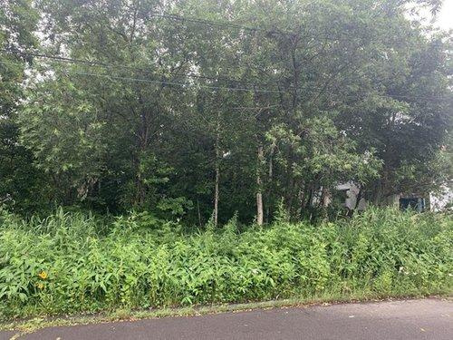標津郡中標津町東17条北6丁目 【売地A】のその他|前面道路の幅員は11.0ｍあり、圧迫感のない区画エリアです。