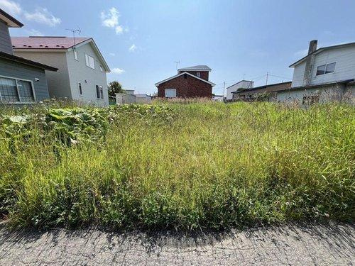 釧路市益浦2丁目　売土地の外観|土地は広々とした約90坪、間口は16.36mです。