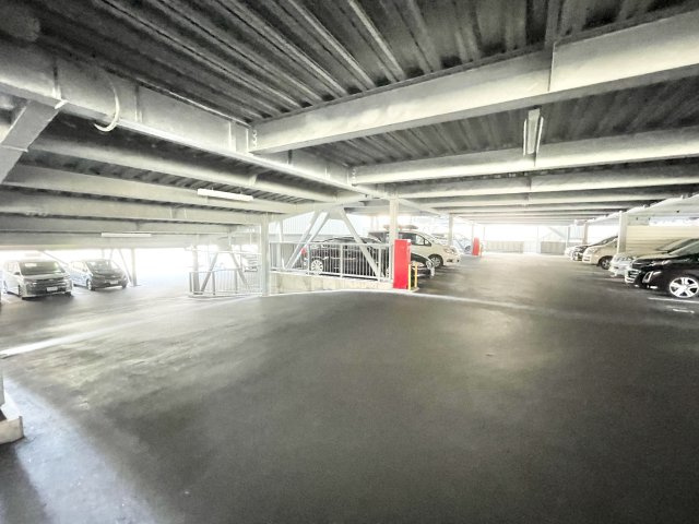 グランスイート香里園の駐車場|駐車場の用意があります