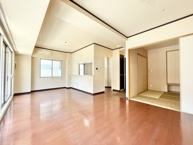 グランスイート香里園の居間・リビング|おしゃれな居間です