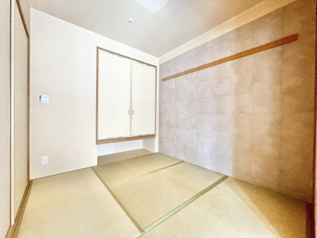 グランスイート香里園の和室|フローリングだけでなく、和室もあります