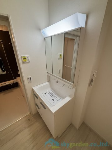 秦野市尾尻2期　新築戸建　全2棟1号棟の独立洗面台