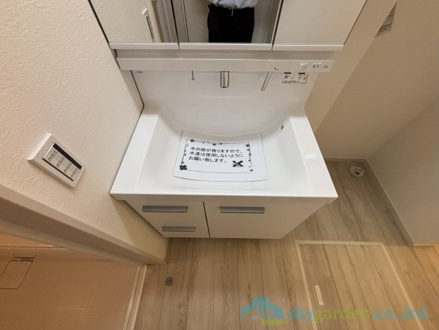 秦野市尾尻2期　新築戸建　全2棟1号棟の独立洗面台