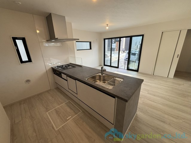 秦野市尾尻2期　新築戸建　全2棟1号棟のキッチン