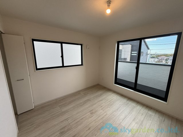 秦野市尾尻2期　新築戸建　全2棟1号棟の寝室