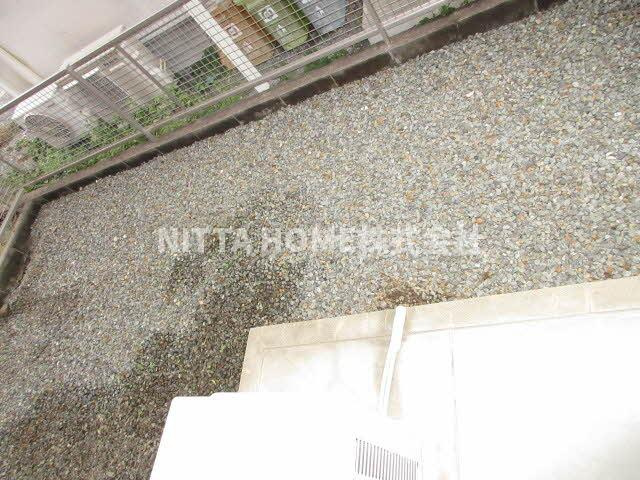 コート　パルＡ・Ｂの庭|リビングルームにはテラス付き(#^^#)