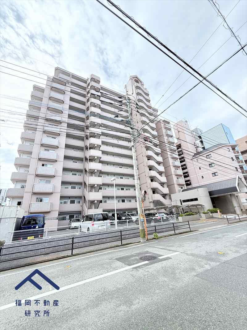 エンゼルハイム大濠公園南の外観