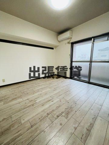 仲介手数料０円！パルナス栄の居間・リビング