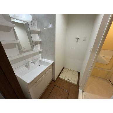 サンシャイン帯山の独立洗面台