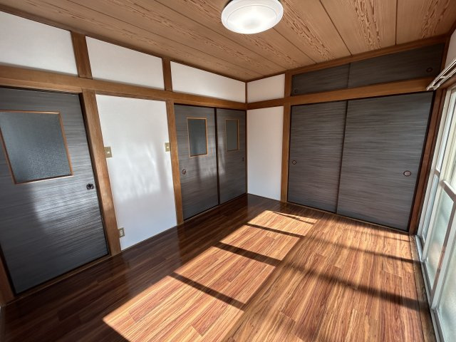 藤香ハイツの洋室