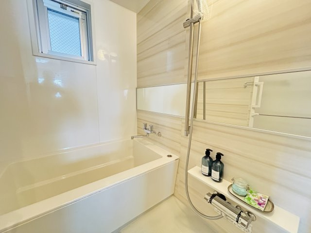 ディアコート識名の浴室