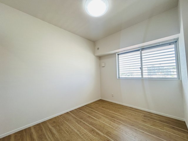 ディアコート識名の洋室