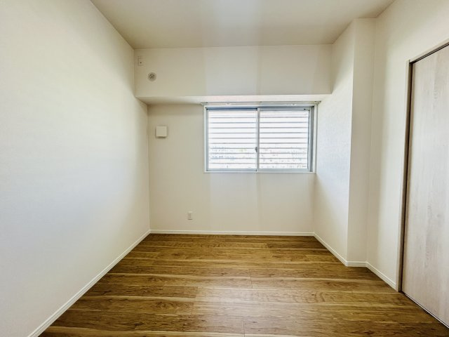 ディアコート識名の洋室