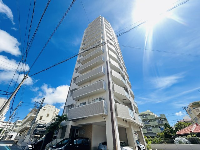 ディアコート識名の外観