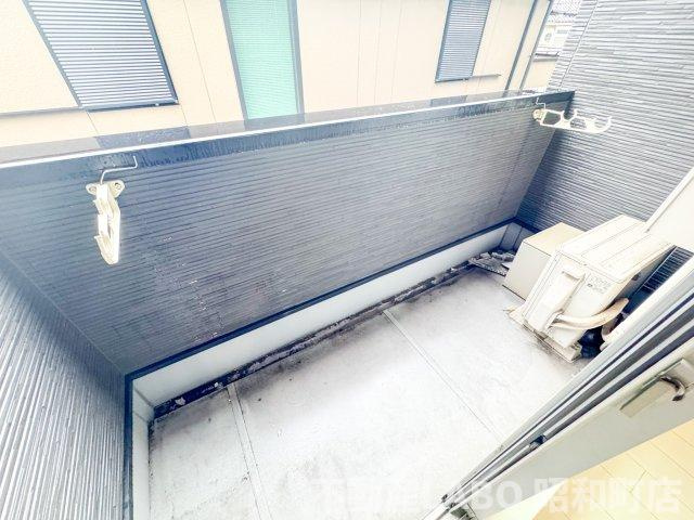 CRASTINE遠里小野のバルコニー