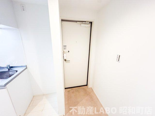 CRASTINE遠里小野の玄関