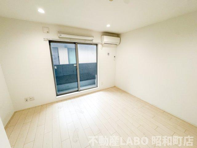 CRASTINE遠里小野の洋室