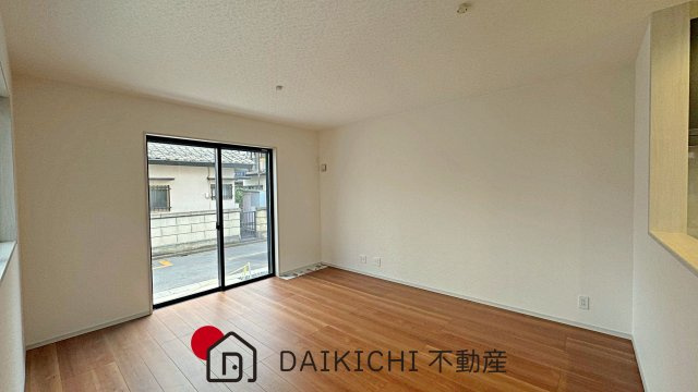 【居間・リビング】 | 久喜市久喜東1丁目　新築戸建　全2棟　2号棟