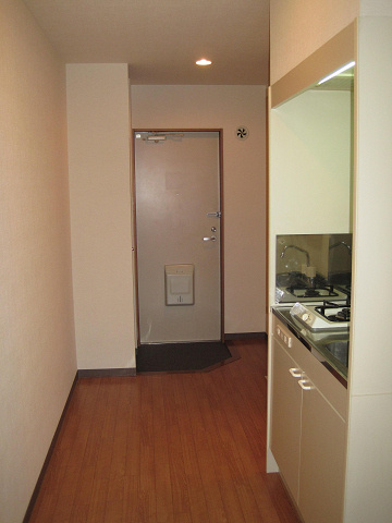 アイリス・コートの玄関