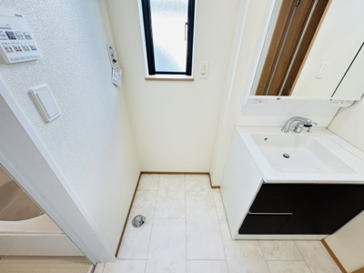 【ランドリースペース】 | 松戸市栄町８丁目新築戸建【旭町小学校：5分】 | 洗濯機置き場