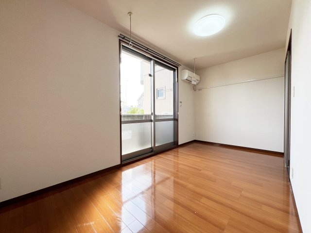 ソレアード・アキヒロの居間・リビング