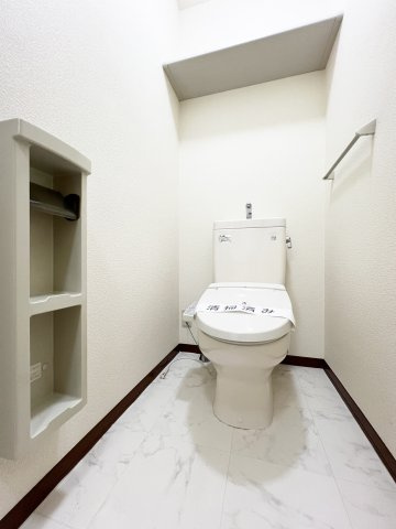 ソレアード・アキヒロのトイレ