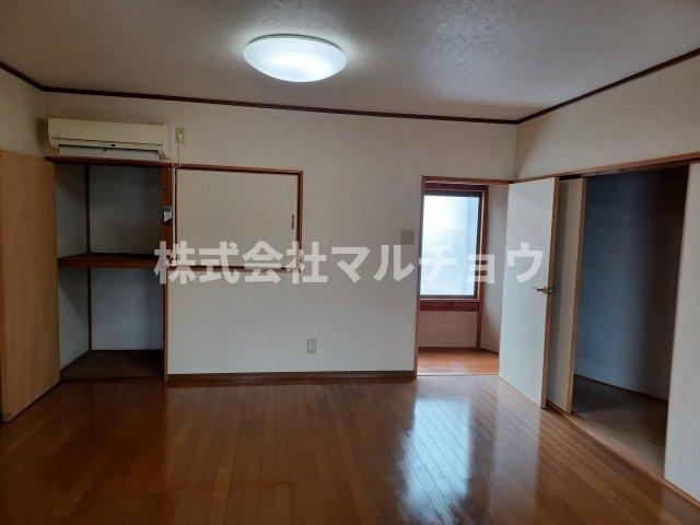 湊戸建ての洋室|ゆったりした洋室です