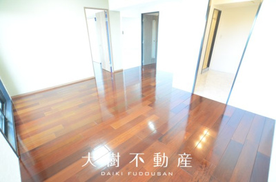 【居間・リビング】 | コスモさがみ野　１０階３LDKリフォーム済み | 海老名市を中心に地域密着で営業♪不動産のことなら「大樹不動産」へ