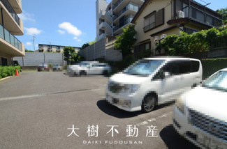 【駐車場】