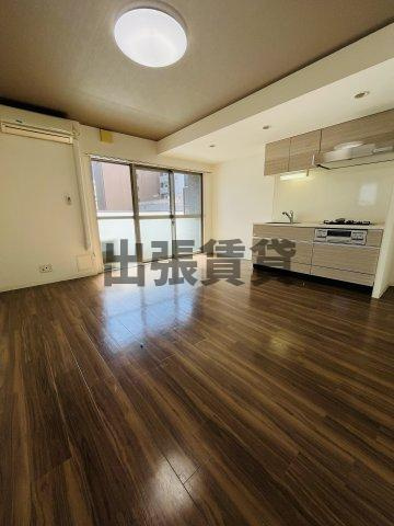 仲介手数料０円！カーサ ミツクラの居間・リビング