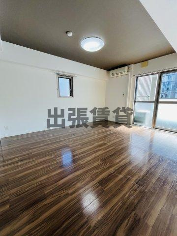 仲介手数料０円！カーサ ミツクラの居間・リビング