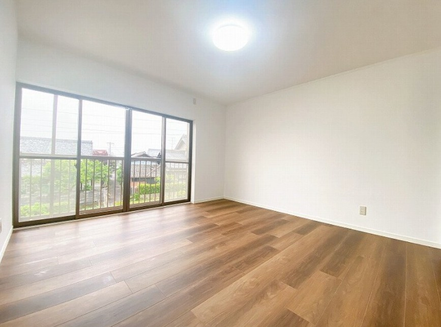 リフォーム　中古戸建　岐阜市日置江　平成8年築の洋室|2階南西洋室