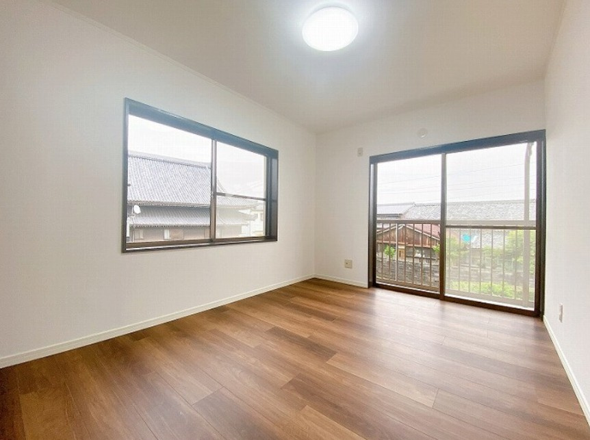 リフォーム　中古戸建　岐阜市日置江　平成8年築の洋室|2階南東洋室