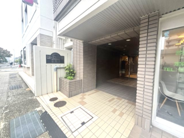 ユーロハイツ住吉のエントランス