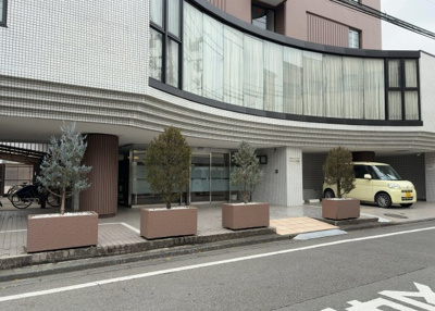 【現況写真】 | メゾン・ド・ノア天神町 | 眺望の良さを楽しめるダイニングキッチンで家族団らんの時間を過ごしてはいかがでしょうか。バルコニーから見える景色を家族で眺める時間は、時間が経つのを忘れてしまいそうですね。是非、現地を見に行きましょう！