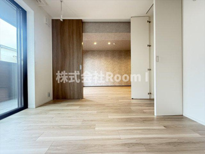 【寝室】 | 【ペット共生・ZEHマンション】Maison de Mine Nagai Parc Est.・旭化成ヘーベルメゾンHEBEL HAUS | 広くて明るい寝室