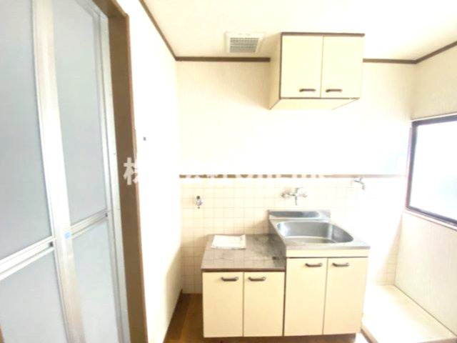 八尾市東山本町５丁目の賃貸マンションのキッチン