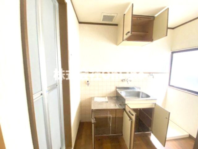 八尾市東山本町５丁目の賃貸マンションの収納