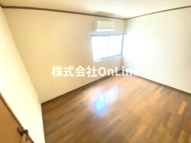 八尾市東山本町５丁目の賃貸マンションの洋室