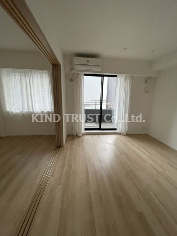 ロジュマンタワー梅田の居間・リビング